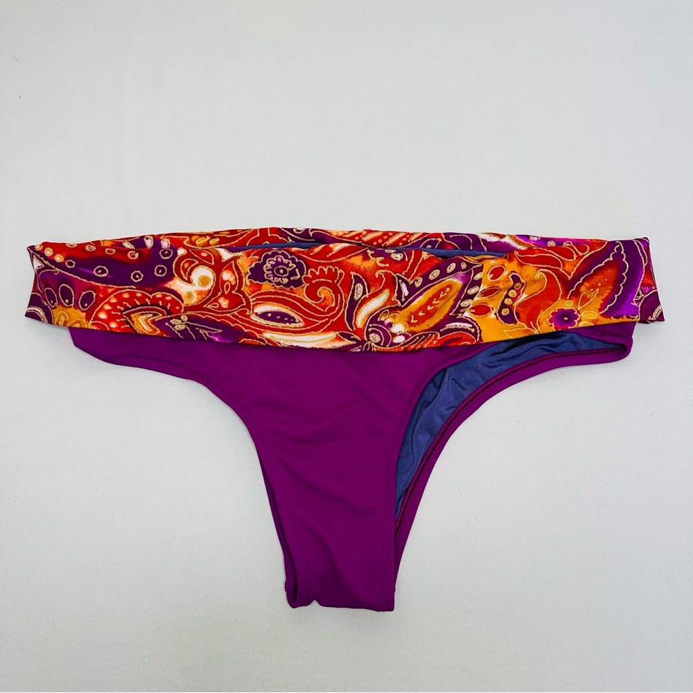 UJENA Moroccan Paisley Plum Cheeky Banded Bikini Bottoms